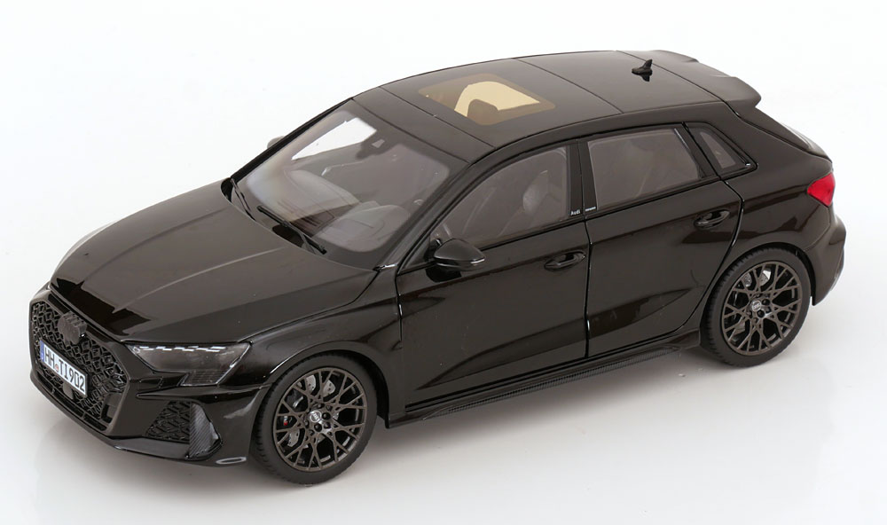 Norev 1/18 ミニカー ダイキャストモデル 2025年モデル アウディ AUDI - A3 RS3 2025 ブラックメタリック