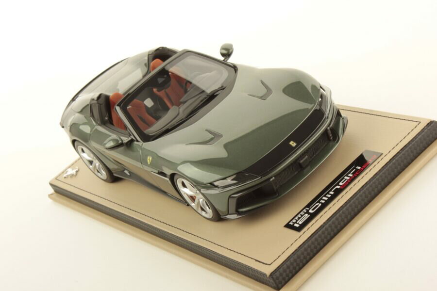 MR Collection 1/18 ミニカー レジン プロポーションモデル 2024年モデル フェラーリ 12チリンドリ FERRARI - 12 CILINDRI V12 830cv SPIDER OPEN 2024 - VERDE TOSCANA グリーンメタリック （プレス発表モデルカラー）