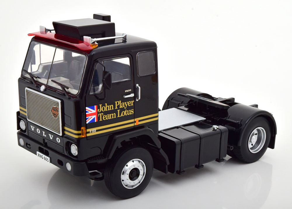 Road Kings 1/18 ミニカー ダイキャストモデル 1975年モデル VOLVO - F88 TRACTOR TRUCK TEAM LOTUS WITH UNION JACK 2-ASSI 1975