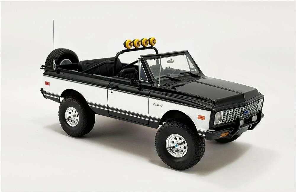 ACME 1/18 ミニカー ダイキャストモデル 1971年モデル シボレー CHEVROLET - BLAZER K5 OFFROAD HARD-TOP 1971 ブラック・ホワイト
