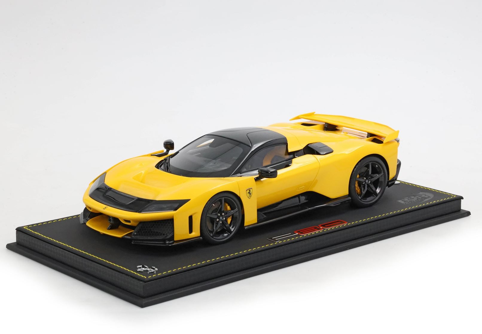 BBR 1/18 ミニカー レジン プロポーションモデル 2024年モデル フェラーリ FERRARI F80 2024 - CARBON RIMS GIALLO MODENA カーボンホイール・イエロー