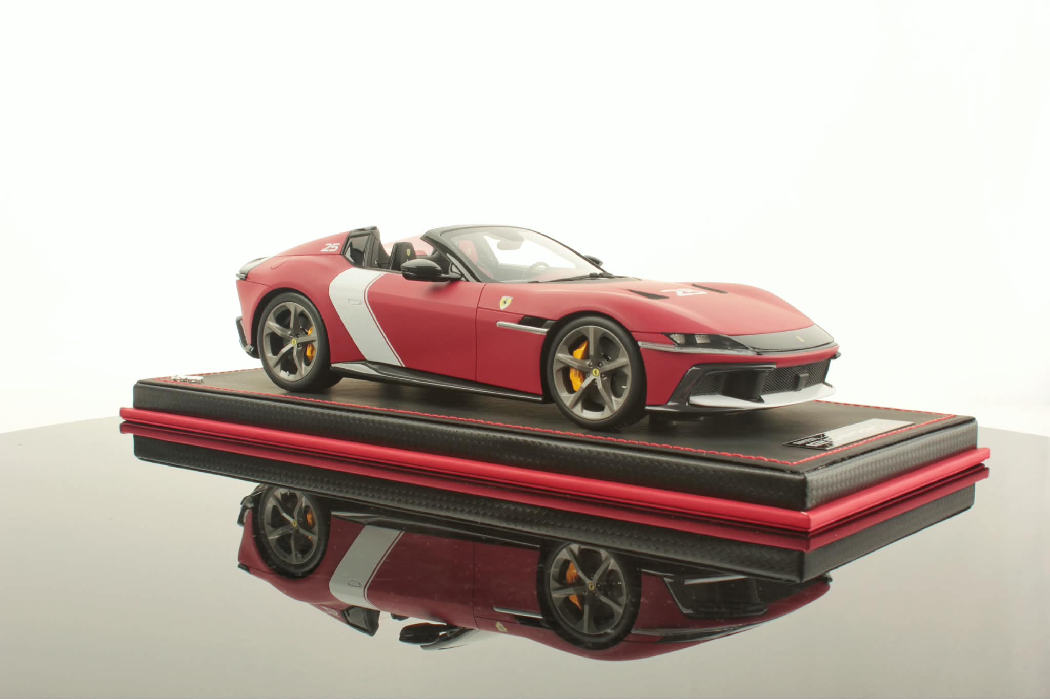 MR Collection 1/18 ミニカー レジン プロポーションモデル 2025年モデル フェラーリ 12チリンドリ FERRARI - 12 CILINDRI V12 830cv SPIDER OPEN 2025 No.25 - Rosso Racing 2025 Matt マットレッド