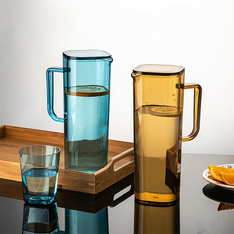 du-mit楽天市場店の冷水ポット 1200ml ピッチャー ウォーターピッチャー 冷水筒 麦茶ポット ジュースポット 耐熱 大容量 蓋付き ハンドル付き 1.2リットル 冷蔵庫 ドアポケット キッチン 洗いやすい 持ち手｜アングル2