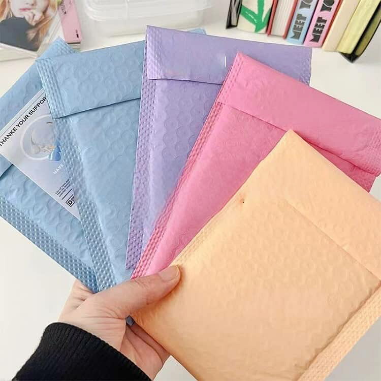11×15cm かわいい 100枚セット クッション封筒 緩衝材入り 発送用袋 封かんテープ...