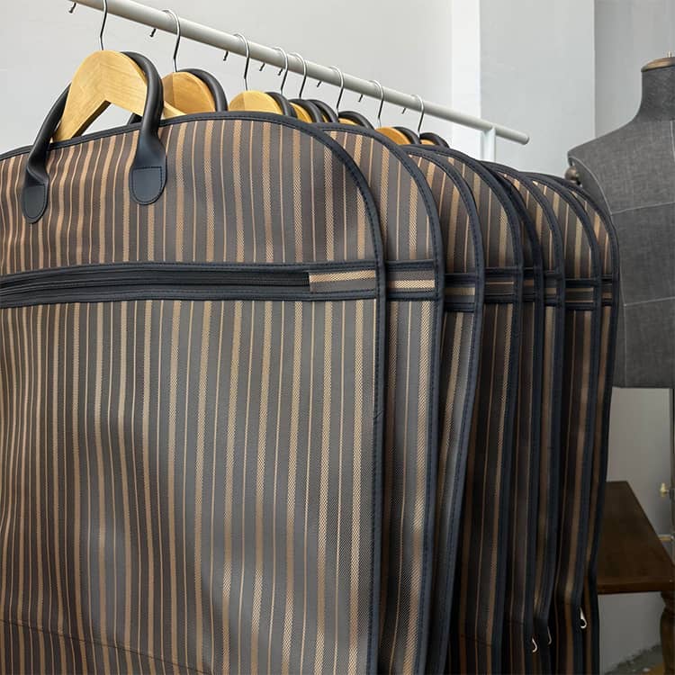 ガーメントバッグ スーツ入れ スーツカバー スーツカバー レディース 折りたたみ ...