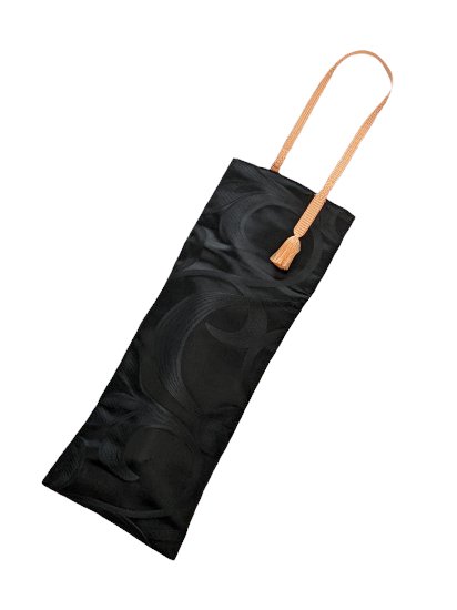 dual-mode ワインボトルBAG ワインボトルカバー ボトルカバー サイズ/縦約42.5cm×横約17.5cm（てさげタイプ） 素材/着物帯 裏付き カラー/黒×柄 持ち手は帯締め