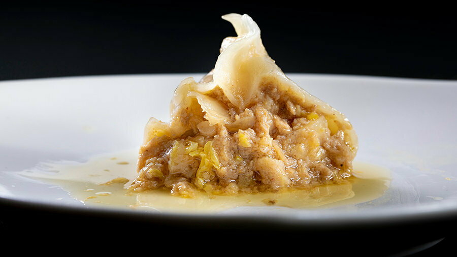 【新橋の名店】レモン餃子(10個入り) 一味玲玲 手作り 自家製酢胡椒付 & にんにく醤油付 冷凍 餃子 香辛料30種 保存料不使用 パーティ ギフト おつまみ...