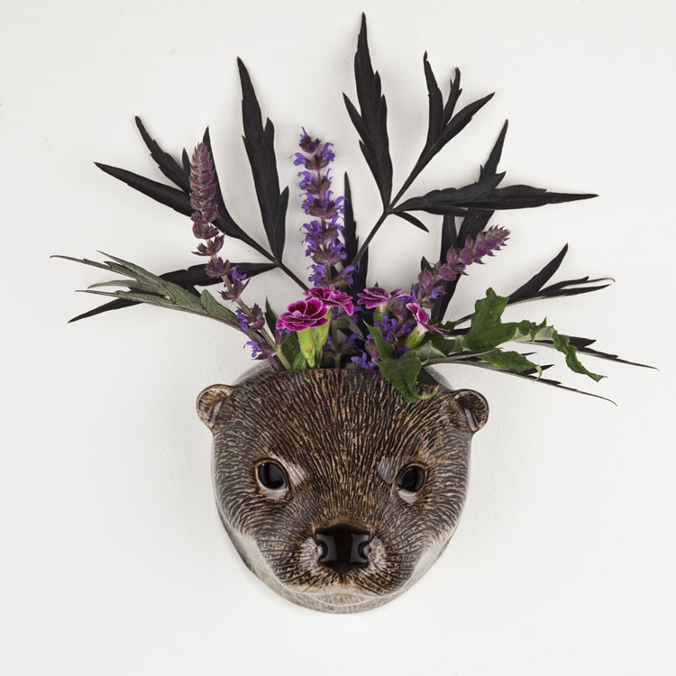 【在庫限り】 Quail Ceramics クエールセラミックス 英国ブランド OtterWallVase カワウソの壁掛け花瓶 カワウソ かわうそ 雑貨 置物 花瓶 挿し アート アニマル 北欧 陶器 壁掛け プレゼント 誕生日 記念日ギフト海外インテリアの商品画像 2