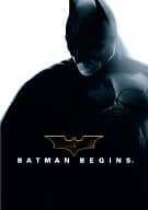 「 バットマン ビギンズ(1枚組) 【初回生産限定スペシャル・パッケージ】[DVD]」 クリスチャン・ベール (出演), クリストファー・ノーラン (監督, 脚本), マイケル・ケイン (出演) 幼いころに実業家である両親を殺されたブルース。肉体を鍛え、悪と戦う決意をした彼は正義の味方バットマンとして、夜の街を駆ける。 アメコミのヒーロー、バットマンの活躍を、まったく新しい設定で描いたVFXアクション。犯罪都市ゴッサム・シティの悪を断つバットマンの誕生秘話を、ここに解き明かす。鋭角のバットサインや装甲車風バットモービルなどアイテムもデザインを一新し、独特のビジュアル世界を再構築している。 音声： 日本語・英語 字幕： 日本語・英語 JANコード： 4988135936820 🐾 安心の検品・保証 当店ではすべての商品を1点ずつ丁寧に検品したうえで出品しております。 万が一、商品に不備がございましたら、商品到着日から30日以内であれば返品・返金を承ります。どうぞ安心してご利用ください。 🐾 送料無料・スピード発送 AM11時までのご注文は、日本郵便〈ゆうメール〉にて当日発送いたします。 ※ゆうメールは土日祝日の配達がございません。あらかじめご了承ください。 商品は防水クッション封筒で丁寧に梱包し、ポストへお届けします。 🐾 まとめ買いがおトク！クーポン配布中 2点以上のご購入　→　100円引き 4点以上のご購入　→　400円引き 8点以上のご購入　→　1,000円引きDISC PLUSは映画・音楽好きのための専門中古ショップです。 レア盤、絶版アイテム、懐かしの名作など、毎日新商品入荷中！ 🐾 まとめ買いでおトクなクーポン配布中