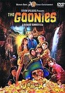 「 グーニーズ 特別版 (DVD)」 ショーン・アスティン (出演), ジョシュ・ブローリン (出演), リチャード・ドナー (監督) S・スピルバーグの原案、製作総指揮による冒険活劇。演出は、「スーパーマン」「リーサル・ウェポン」などスケールの大きい娯楽作で知られるR・ドナーが担当。ちょっぴり不良がかった子供たちというニュアンスをもつ“グーニーズ“の7人の面々を主人公に、洞窟から地下の国へと発展する宝さがしの旅を描いた一編。息もつかせぬアクションやユーモアたっぷりの会話が全編に盛り込まれ、まさに“インディ・ジョーンズ“の子供版。 音声： 日本語・英語 字幕： 日本語・英語 JANコード： 4988135534613 🐾 安心の検品・保証 当店ではすべての商品を1点ずつ丁寧に検品したうえで出品しております。 万が一、商品に不備がございましたら、商品到着日から30日以内であれば返品・返金を承ります。どうぞ安心してご利用ください。 🐾 送料無料・スピード発送 AM11時までのご注文は、日本郵便〈ゆうメール〉にて当日発送いたします。 ※ゆうメールは土日祝日の配達がございません。あらかじめご了承ください。 商品は防水クッション封筒で丁寧に梱包し、ポストへお届けします。 🐾 まとめ買いがおトク！クーポン配布中 2点以上のご購入　→　100円引き 4点以上のご購入　→　400円引き 8点以上のご購入　→　1,000円引きDISC PLUSは映画・音楽好きのための専門中古ショップです。 レア盤、絶版アイテム、懐かしの名作など、毎日新商品入荷中！ 🐾 まとめ買いでおトクなクーポン配布中