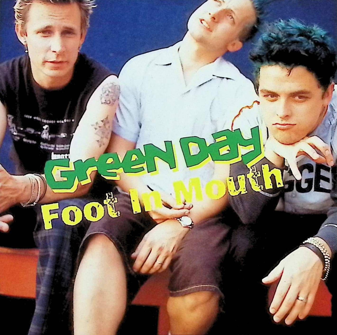 「 爆発ライヴ!+5」 グリーン・デイ 1 ゴーイング・トゥ・パサラクア 2 ウェルカム・トゥ・パラダイス 3 ギークはパンク・ロッカー 4 ワン・オブ・マイ・ライズ 5 スタック・ウィズ・ミー 6 チャンプ 7 ロングヴュー 8 2000ライト・イヤーズ・アウェイ 9 ホウェン・アイ・カム・アラウンド 10 バーンアウト 11 F.O.D. JAN： 4943674111022 🐾 安心の検品・保証 当店ではすべての商品を1点ずつ丁寧に検品したうえで出品しております。 万が一、商品に不備がございましたら、商品到着日から30日以内であれば返品・返金を承ります。どうぞ安心してご利用ください。 🐾 送料無料・スピード発送 AM11時までのご注文は、日本郵便〈ゆうメール〉にて当日発送いたします。 ※ゆうメールは土日祝日の配達がございません。あらかじめご了承ください。 商品は防水クッション封筒で丁寧に梱包し、ポストへお届けします。 🐾 まとめ買いがおトク！クーポン配布中 2点以上のご購入　→　100円引き 4点以上のご購入　→　400円引き 8点以上のご購入　→　1000円引きDISC PLUSは映画・音楽好きのための専門中古ショップです。 レア盤、絶版アイテム、懐かしの名作など、毎日新商品入荷中！ 🐾 まとめ買いでおトクなクーポン配布中🐾