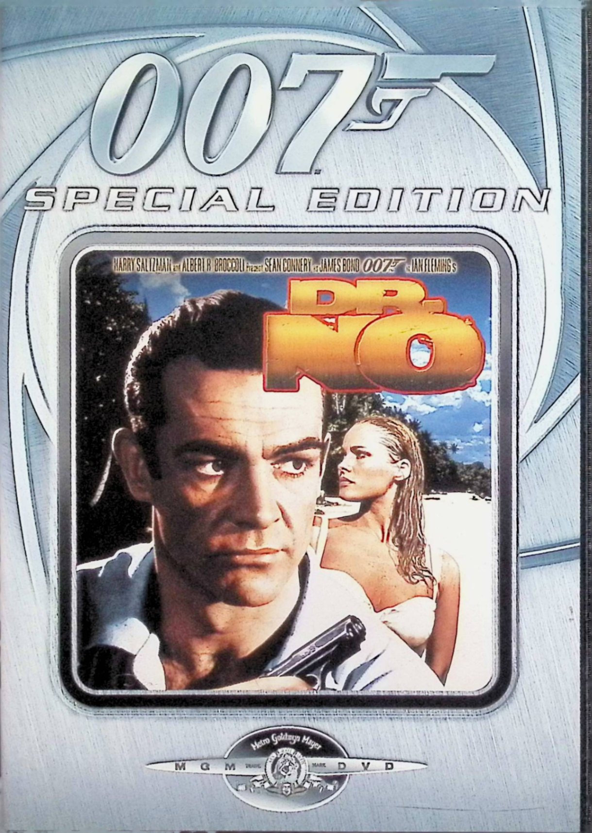 「 007/ドクター・ノオ〈特別編〉 [DVD]」 ショーン・コネリー (出演), ジョセフ・ワイズマン (出演), テレンス・ヤング (監督) 「007」シリーズの記念すべき第1作。フロリダから発射されたロケットの軌道が、何者かの怪電波によって狂わされる。真相を究明すべくボンドはジャマイカに飛び、そこでノオ博士の秘密要塞に潜入する……。エキゾチックな南洋の島を舞台にコネリー＝ボンドが誕生した。1963年初公開時のタイトルは「007は殺しの番号」。 音声： 英語 字幕： 日本語・英語 JANコード： 4988142213723 🐾 安心の検品・保証 当店ではすべての商品を1点ずつ丁寧に検品したうえで出品しております。 万が一、商品に不備がございましたら、商品到着日から30日以内であれば返品・返金を承ります。どうぞ安心してご利用ください。 🐾 送料無料・スピード発送 AM11時までのご注文は、日本郵便〈ゆうメール〉にて当日発送いたします。 ※ゆうメールは土日祝日の配達がございません。あらかじめご了承ください。 商品は防水クッション封筒で丁寧に梱包し、ポストへお届けします。 🐾 まとめ買いがおトク！クーポン配布中 2点以上のご購入　→　100円引き 4点以上のご購入　→　400円引き 8点以上のご購入　→　1,000円引きDISC PLUSは映画・音楽好きのための専門中古ショップです。 レア盤、絶版アイテム、懐かしの名作など、毎日新商品入荷中！ 🐾 まとめ買いでおトクなクーポン配布中 🐾