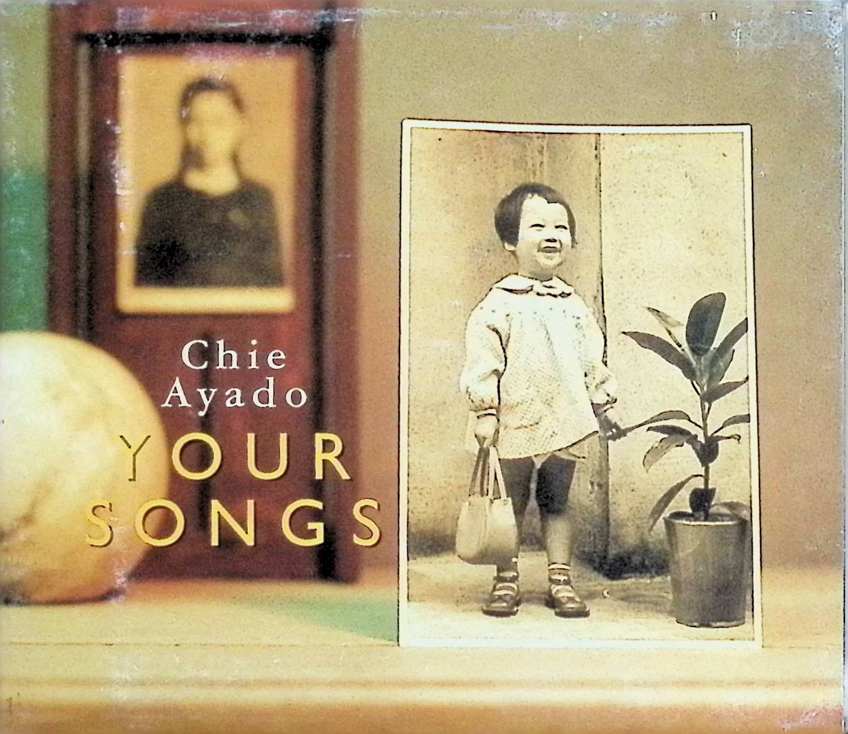 「 Your Songs（デジパック仕様）」 綾戸智恵 1 The Great City 2 Your Song 3 Baby, Baby, All The Time 4 Sunny 5 Over The Rainbow 6 What A Wonderful World 7 This Can’t Be Love 8 My Foolish Heart 9 Seven Steps To Heaven 10 What Kind Of Fool Am I 11 Can’t Buy Me Love 12 Once Upon A Summertime 13 Mack The Knife 14 Stardust JAN： 4535926000347 ◇ディスク盤面状態良好ですが、ケースにスレがあります。 🐾 安心の検品・保証 当店ではすべての商品を1点ずつ丁寧に検品したうえで出品しております。 万が一、商品に不備がございましたら、商品到着日から30日以内であれば返品・返金を承ります。どうぞ安心してご利用ください。 🐾 送料無料・スピード発送 AM11時までのご注文は、日本郵便〈ゆうメール〉にて当日発送いたします。 ※ゆうメールは土日祝日の配達がございません。あらかじめご了承ください。 商品は防水クッション封筒で丁寧に梱包し、ポストへお届けします。 🐾 まとめ買いがおトク！クーポン配布中 2点以上のご購入　→　100円引き 4点以上のご購入　→　400円引き 8点以上のご購入　→　1000円引きDISC PLUSは映画・音楽好きのための専門中古ショップです。 レア盤、絶版アイテム、懐かしの名作など、毎日新商品入荷中！ 🐾 まとめ買いでおトクなクーポン配布中 🐾