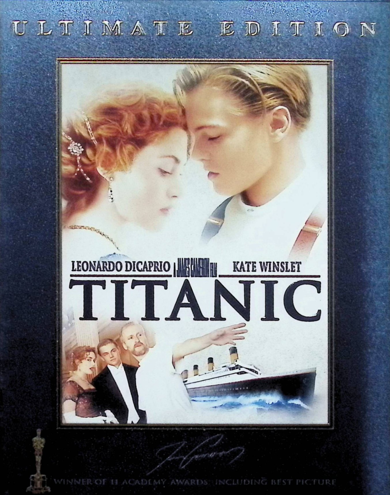 「 タイタニック アルティメット・エディション (DVD3枚組)」 レオナルド・ディカプリオ (出演), ケイト・ウィンスレット (出演), ジェームズ・キャメロン (監督) 1912年4月12日。画家志望の貧しい青年ジャックと、資産家の婚約者のいるお嬢様ローズは、豪華客船上で出会う。ふたりは激しい恋に落ちるが、14日深夜、運命のときが訪れる。 作品賞など11部門でオスカーを獲得し、「ベン・ハー」と並ぶ最多記録を樹立したパニック巨編。タイタニック号沈没の悲劇と、ある男女のドラマチックな恋のドラマに酔いたい。 音声： 日本語・英語 字幕： 日本語・英語 JANコード： 4988142329028 ◇ディスクにわずかに小傷、収納ケースにややヤケがあります。 🐾 安心の検品・保証 当店ではすべての商品を1点ずつ丁寧に検品したうえで出品しております。 万が一、商品に不備がございましたら、商品到着日から30日以内であれば返品・返金を承ります。どうぞ安心してご利用ください。 🐾 送料無料・スピード発送 AM11時までのご注文は、日本郵便〈ゆうメール〉にて当日発送いたします。 ※ゆうメールは土日祝日の配達がございません。あらかじめご了承ください。 商品は防水クッション封筒で丁寧に梱包し、ポストへお届けします。 🐾 まとめ買いがおトク！クーポン配布中 2点以上のご購入　→　100円引き 4点以上のご購入　→　400円引き 8点以上のご購入　→　1,000円引きDISC PLUSは映画・音楽好きのための専門中古ショップです。 レア盤、絶版アイテム、懐かしの名作など、毎日新商品入荷中！ 🐾 まとめ買いでおトクなクーポン配布中🐾