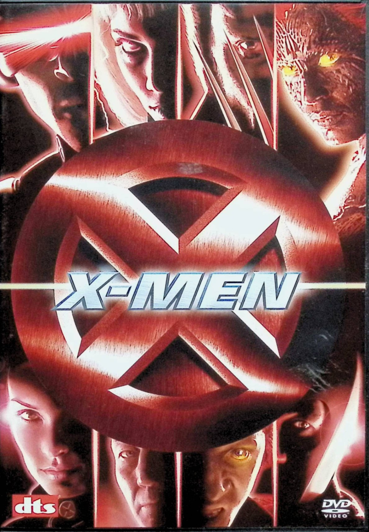 「 X-MEN (2枚組 プレミアム) [DVD]」 ヒュー・ジャックマン、パトリック・スチュアート、イアン・マッケラン 監督 ブライアン・シンガー 生まれながらに特殊な能力を持つ“ミュータント”と呼ばれる人々が、人類から恐れと差別の目を向けられる世界。ミュータント同士の共存を望むプロフェッサーXは、ウルヴァリンやストームたちと共にチーム「X-MEN」を結成し、人類への報復を掲げるマグニートー一派と対峙する。アクションとドラマを通して、異端として生きる者たちの孤独や怒り、共生への希望を描いたSFヒーロー映画。 ジャンル SF／アクション／スーパーヒーロー 受賞・評価 アメコミ映画ブームの先駆けとなった作品として高く評価され、ヒュー・ジャックマン演じるウルヴァリンはシリーズを象徴するキャラクターとして人気を博した。 音声： 日本語・英語 字幕： 日本語・英語 JANコード： 4988142369222 🐾 安心の検品・保証 当店ではすべての商品を1点ずつ丁寧に検品したうえで出品しております。 万が一、商品に不備がございましたら、商品到着日から30日以内であれば返品・返金を承ります。どうぞ安心してご利用ください。 🐾 送料無料・スピード発送 AM11時までのご注文は、日本郵便〈ゆうメール〉にて当日発送いたします。 ※ゆうメールは土日祝日の配達がございません。あらかじめご了承ください。 商品は防水クッション封筒で丁寧に梱包し、ポストへお届けします。 🐾 まとめ買いがおトク！クーポン配布中 2点以上のご購入　→　100円引き 4点以上のご購入　→　400円引き 8点以上のご購入　→　1,000円引きDISC PLUSは映画・音楽好きのための専門中古ショップです。 レア盤、絶版アイテム、懐かしの名作など、毎日新商品入荷中！ 🐾 まとめ買いでおトクなクーポン配布中