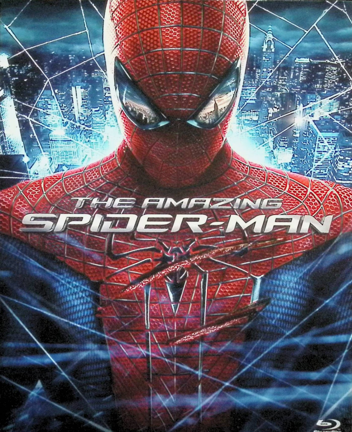 「 アメイジング・スパイダーマンTM ブルーレイ&DVD セット [Blu-ray]」 アンドリュー・ガーフィールド (出演), エマ・ストーン (出演), ピーター・パーカーは、ちょっとサエナい高校生。正義感は強いが、女子にはモテない。 両親は彼が幼いときに謎の失踪をとげ、以来ベンとメイの伯父夫婦に育てられてきた。 ある日ピーターは父の消息を探るため、オズコープ社で遺伝子を研究するコナーズ博士を訪ね、実験中の蜘蛛にかまれてしまう。 翌日、ピーターの人生は激変する。蜘蛛のように自由自在に動き回れるパワーとスピード、超感覚で危険を感知する "スパイダーセンス"を身につけたのだ。ピーターはその能力で悪と闘い、"スパイダーマン"と呼ばれるスーパーヒーローとなる。 音声： 日本語・英語 字幕： 日本語・英語 JANコード： 4547462082862 🐾 安心の検品・保証 当店ではすべての商品を1点ずつ丁寧に検品したうえで出品しております。 万が一、商品に不備がございましたら、商品到着日から30日以内であれば返品・返金を承ります。どうぞ安心してご利用ください。 🐾 送料無料・スピード発送 AM11時までのご注文は、日本郵便〈ゆうメール〉にて当日発送いたします。 ※ゆうメールは土日祝日の配達がございません。あらかじめご了承ください。 商品は防水クッション封筒で丁寧に梱包し、ポストへお届けします。 🐾 まとめ買いがおトク！クーポン配布中 2点以上のご購入　→　100円引き 4点以上のご購入　→　400円引き 8点以上のご購入　→　1,000円引きDISC PLUSは映画・音楽好きのための専門中古ショップです。 レア盤、絶版アイテム、懐かしの名作など、毎日新商品入荷中！ 🐾 まとめ買いでおトクなクーポン配布中