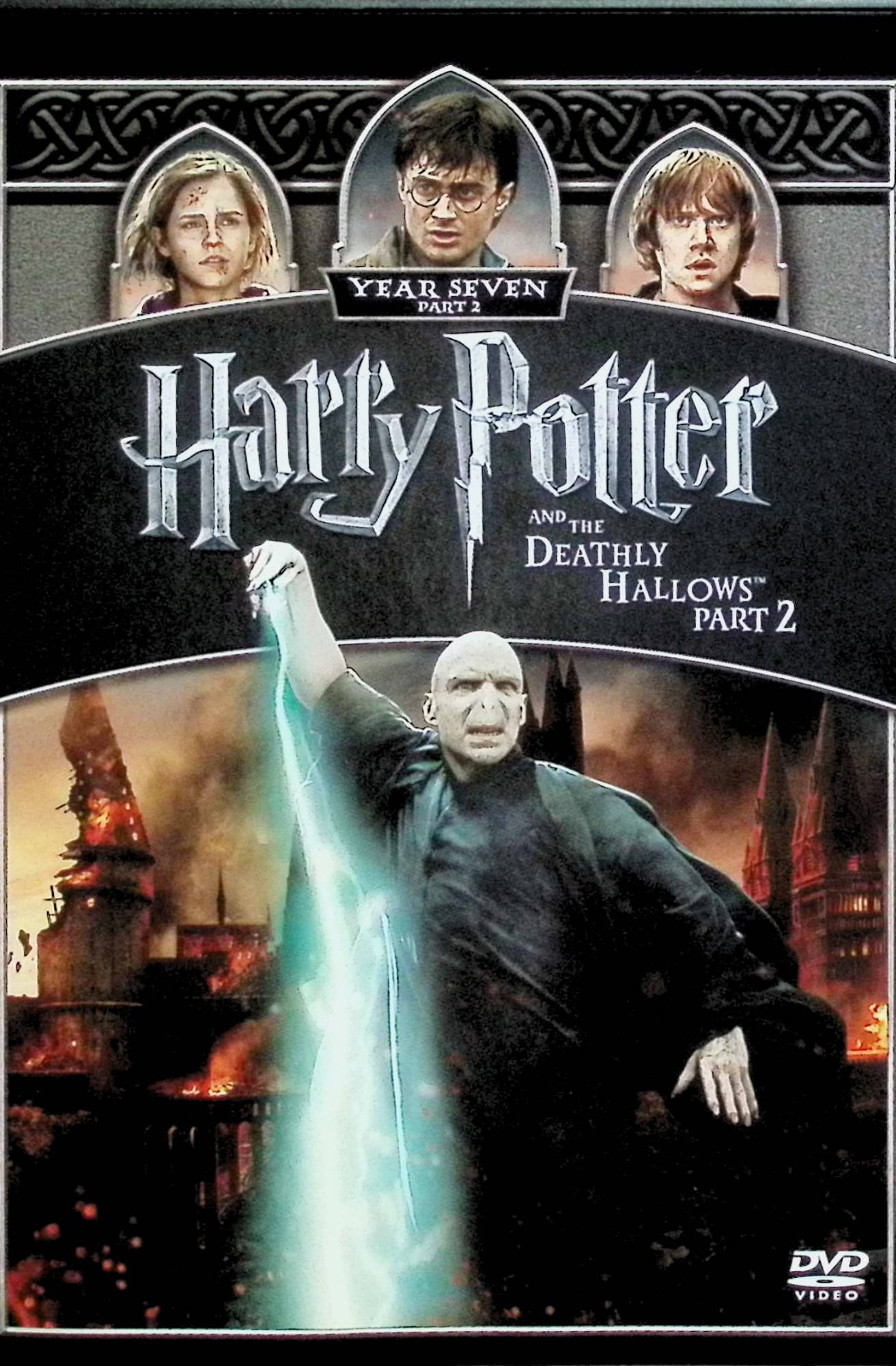 「 ハリー・ポッターと死の秘宝 PART 2 [DVD]」 ダニエル・ラドクリフ (出演), ルパート・グリント (出演), デヴィッド・イェーツ (監督) 友人を亡くしたり、多くの犠牲を払いながらもハリーたちはヴォルデモートを抹殺すべく分霊箱を探す。だが、4つ目の分霊箱を手に入れた後、ヴォルデモートにその事実を察知されてしまう。そして5つ目の分霊箱が眠るホグワーツで彼らの最後の戦いが幕を開ける。 魔法学校に通う主人公、ハリー・ポッターとその仲間、ロン、ハーマイオニーらの活躍と冒険を描き、世界中で熱狂的なファンを生んだ超人気作の最終章後編がついに公開！ かつてハリーの父母を殺害し、世界征服を企む巨大な闇の魔法使い・ヴォルデモートを封印するために過酷な旅に出たハリーたちが辿る運命とは？その全貌をぜひ映画館で見届けてほしい。 音声： 日本語・英語 字幕： 日本語・英語 JANコード： 4988135923745 🐾 安心の検品・保証 当店ではすべての商品を1点ずつ丁寧に検品したうえで出品しております。 万が一、商品に不備がございましたら、商品到着日から30日以内であれば返品・返金を承ります。どうぞ安心してご利用ください。 🐾 送料無料・スピード発送 AM11時までのご注文は、日本郵便〈ゆうメール〉にて当日発送いたします。 ※ゆうメールは土日祝日の配達がございません。あらかじめご了承ください。 商品は防水クッション封筒で丁寧に梱包し、ポストへお届けします。 🐾 まとめ買いがおトク！クーポン配布中 2点以上のご購入　→　100円引き 4点以上のご購入　→　400円引き 8点以上のご購入　→　1,000円引きDISC PLUSは映画・音楽好きのための専門中古ショップです。 レア盤、絶版アイテム、懐かしの名作など、毎日新商品入荷中！ 🐾 まとめ買いでおトクなクーポン配布中 🐾
