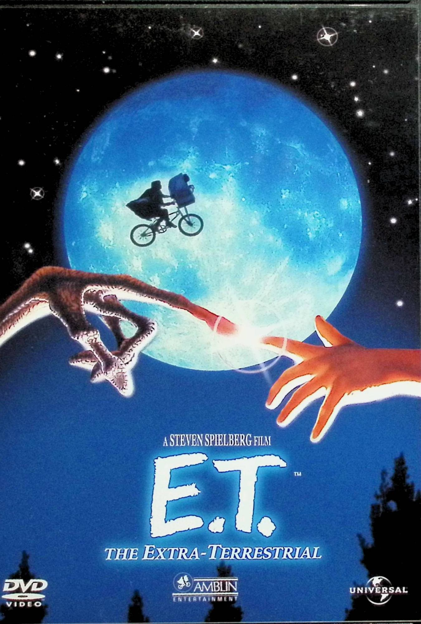 「 E.T. スペシャル・エディション[DVD2枚組]」 ヘンリー・トーマス (出演), ディー・ウォーレス (出演), スティーブン・スピルバーグ (監督, プロデュース) 少年と宇宙人との心温まる交流を描き、世界的に大ヒットを記録したスピルバーグの代表作。宇宙人を、敵対者や侵略者ではなく、我々と同等かそれ以上に知的で、しかも優しく思いやりのある存在として描いた。「未知との遭遇」で宇宙人との“接近”を描いたスピルバーグだが、この「E.T.」ではより深く人間の生活に入り込んだ宇宙人が、ついには“魂の交流”を成すに至る感動の物語を作り上げている。地球探査に訪れたUFOは、地球人に発見される危機を逃れて、仲間を一人置き去りにしてしまう。彼と出会った10歳の少年エリオットは、兄妹とともに彼を星に帰すべく努力するが、異星人を追うNASAの手が次第に彼らに迫ってくる……。 音声： 日本語・英語 字幕： 日本語・英語・韓国語 JANコード： 4988102750039 ◇ディスクにわずかに小傷があります。 🐾 安心の検品・保証 当店ではすべての商品を1点ずつ丁寧に検品したうえで出品しております。 万が一、商品に不備がございましたら、商品到着日から30日以内であれば返品・返金を承ります。どうぞ安心してご利用ください。 🐾 送料無料・スピード発送 AM11時までのご注文は、日本郵便〈ゆうメール〉にて当日発送いたします。 ※ゆうメールは土日祝日の配達がございません。あらかじめご了承ください。 商品は防水クッション封筒で丁寧に梱包し、ポストへお届けします。 🐾 まとめ買いがおトク！クーポン配布中 2点以上のご購入　→　100円引き 4点以上のご購入　→　400円引き 8点以上のご購入　→　1,000円引きDISC PLUSは映画・音楽好きのための専門中古ショップです。 レア盤、絶版アイテム、懐かしの名作など、毎日新商品入荷中！ 🐾 まとめ買いでおトクなクーポン配布中 🐾