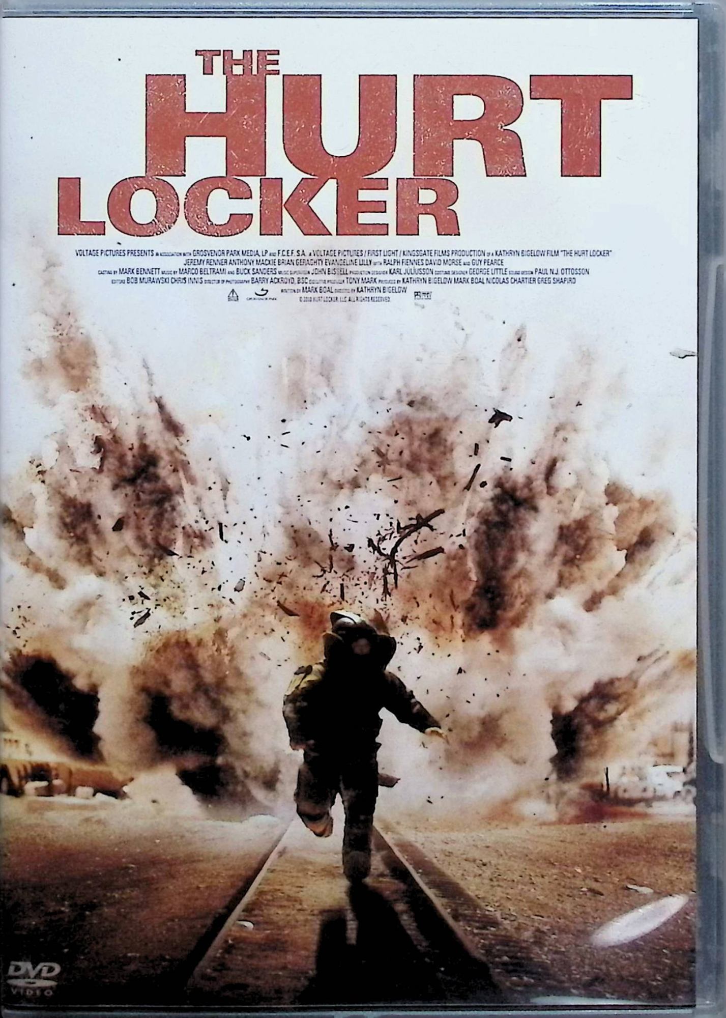 「 ハート・ロッカー [DVD]」 ジェレミー・レナー (出演), アンソニー・マッキー (出演), キャスリン・ビグロー (監督) '04年夏、イラクのバグダッド郊外。アメリカ軍の爆発処理班に新しいリーダーとして就任したウィリアム・ジェームズ二等軍曹は、基本的な安全対策も行わず、部下たちを不安にさせるばかり。彼は虚勢を張るただの命知らずなのか、それとも勇敢なプロなのか。 世界で最も危険な仕事＝アメリカ軍爆発物処理班の活躍を描き、アカデミー賞の最有力と目される作品。『ハートブルー』『K-19』のキャスリン・ビグロー監督が、爆弾処理を巡る緊迫した人間ドラマを描く。主演はジェレミー・レナー。また、レイフ・ファインズ、ガイ・ピアース、デヴィッド・モースなど、豪華実力派俳優陣が脇を固めているのも話題。 音声： 日本語・英語 字幕： 日本語 JANコード： 4988013332065 🐾 安心の検品・保証 当店ではすべての商品を1点ずつ丁寧に検品したうえで出品しております。 万が一、商品に不備がございましたら、商品到着日から30日以内であれば返品・返金を承ります。どうぞ安心してご利用ください。 🐾 送料無料・スピード発送 AM11時までのご注文は、日本郵便〈ゆうメール〉にて当日発送いたします。 ※ゆうメールは土日祝日の配達がございません。あらかじめご了承ください。 商品は防水クッション封筒で丁寧に梱包し、ポストへお届けします。 🐾 まとめ買いがおトク！クーポン配布中 2点以上のご購入　→　100円引き 4点以上のご購入　→　400円引き 8点以上のご購入　→　1,000円引きDISC PLUSは映画・音楽好きのための専門中古ショップです。 レア盤、絶版アイテム、懐かしの名作など、毎日新商品入荷中！ 🐾 まとめ買いでおトクなクーポン配布中 🐾