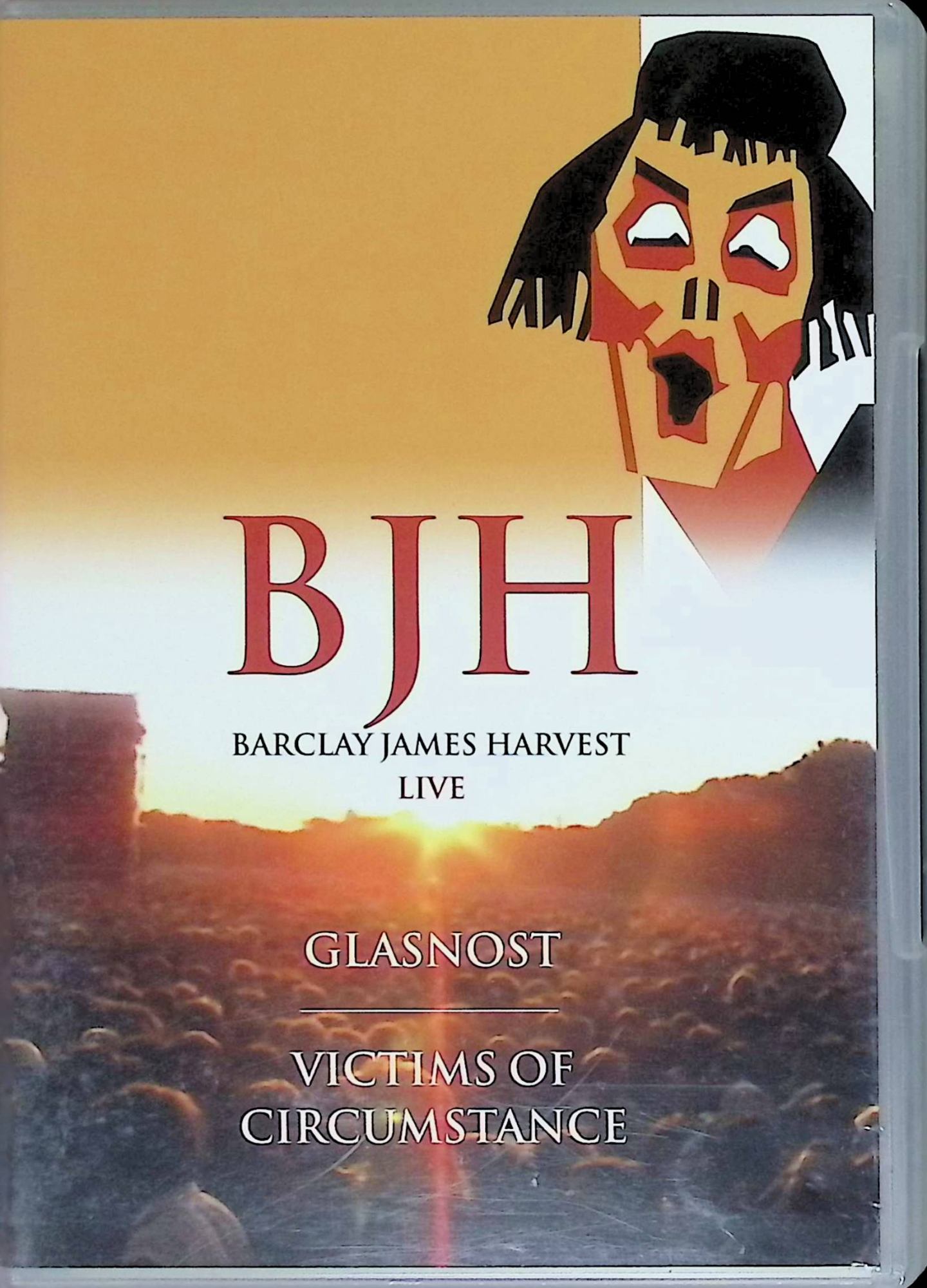 「 Barclay James Harvest / Glasnost & Victims of[海外版DVD]」 Barclay James Harvest 【Glasnost (Treptower Park, East Berlin, 1987)】 1. Poor Man's Moody Blues 2. Alone In The Night 3. On The Wings Of Love 4. African 5. Love On The Line 6. Berlin 7. Medicine Man 8. Kiev 9. Life Is For Living 10. Hymn 【Victims of Circumstance (Wembley Arena, London, 1984)】 1. Life Is For Living 2. Rebel Woman 3. Waiting For The Right Time 4. I've Got A Feeling 5. Rock 'N' Roll Lady 6. Paraiso Dos Cavalos 7. Poor Man's Moody Blues 8. Victims Of Circumstance 9. For Your Love 10. Child Of The Universe 11. Hymn 【海外版DVDに関するご注意】 ■ 再生環境について 本商品はリージョンフリー（Region 0）です。 映像方式（PAL／NTSC）はパッケージ上で確認できないため、当店では確認が取れておりません。 ご購入前に、お手持ちの再生機器の対応状況をご確認のうえ、ご検討ください。 JANコード： 0602498754009 🐾 安心の検品・保証 当店ではすべての商品を1点ずつ丁寧に検品したうえで出品しております。 万が一、商品に不備がございましたら、商品到着日から30日以内であれば返品・返金を承ります。どうぞ安心してご利用ください。 🐾 送料無料・スピード発送 AM11時までのご注文は、日本郵便〈ゆうメール〉にて当日発送いたします。 ※ゆうメールは土日祝日の配達がございません。あらかじめご了承ください。 商品は防水クッション封筒で丁寧に梱包し、ポストへお届けします。 🐾 まとめ買いがおトク！クーポン配布中 2点以上のご購入　→　100円引き 4点以上のご購入　→　400円引き 8点以上のご購入　→　1,000円引きDISC PLUSは映画・音楽好きのための専門中古ショップです。 レア盤、絶版アイテム、懐かしの名作など、毎日新商品入荷中！ 🐾 まとめ買いでおトクなクーポン配布中 🐾