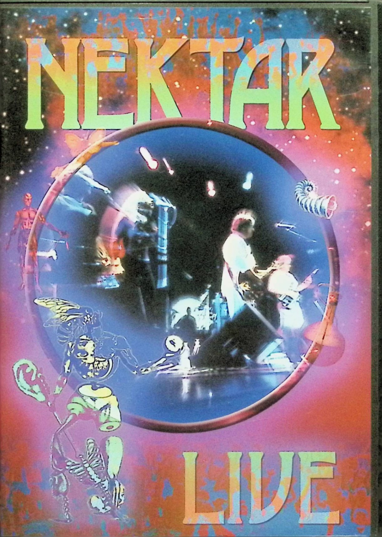 「 LIVE 2002 [海外版DVD]」 ネクター 1. A Tab in the Ocean 2. Desolation Valley 3. Nelly the Elephant 4. Man in the Moon 5. Recycled 6. It's All Over 7. Remember the Future Part Two (Extract) 8. Now 9. Crying in the Dark / King of Twilight 10. Fidgety Queen 【海外版DVD・Blu-rayに関するご注意】 本商品は海外版のため、日本国内版とは仕様が異なる場合があります。 ご購入前に、お手持ちの再生機器が対応可能かご確認ください。 JANコード： 0823880010095 🐾 安心の検品・保証 当店ではすべての商品を1点ずつ丁寧に検品したうえで出品しております。 万が一、商品に不備がございましたら、商品到着日から30日以内であれば返品・返金を承ります。どうぞ安心してご利用ください。 🐾 送料無料・スピード発送 AM11時までのご注文は、日本郵便〈ゆうメール〉にて当日発送いたします。 ※ゆうメールは土日祝日の配達がございません。あらかじめご了承ください。 商品は防水クッション封筒で丁寧に梱包し、ポストへお届けします。 🐾 まとめ買いがおトク！クーポン配布中 2点以上のご購入　→　100円引き 4点以上のご購入　→　400円引き 8点以上のご購入　→　1,000円引きDISC PLUSは映画・音楽好きのための専門中古ショップです。 レア盤、絶版アイテム、懐かしの名作など、毎日新商品入荷中！ 🐾 まとめ買いでおトクなクーポン配布中 🐾