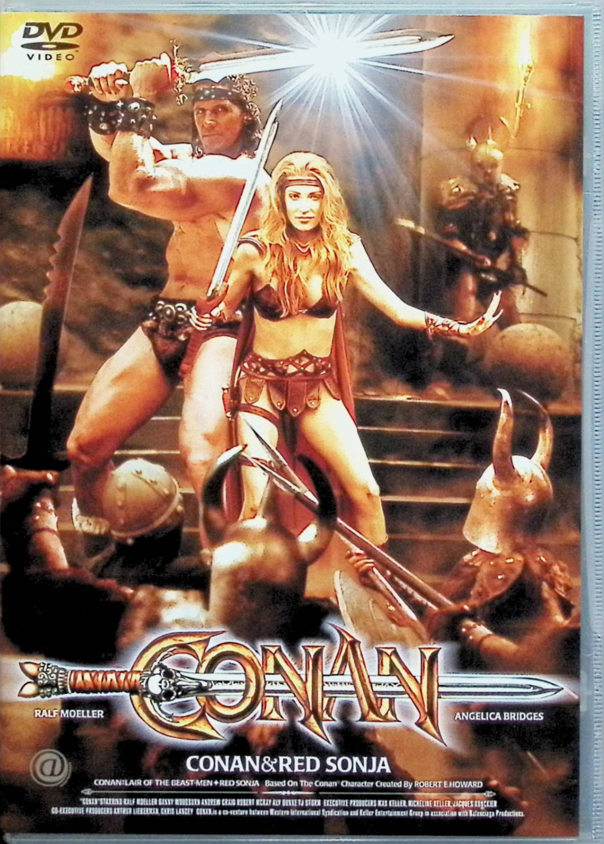 「 コナン&レッドソニア [DVD]」 ラルフ・モーラー、アンジェリカ・ブリッジス、ダニー・ウッドバーン、監督ジェラルド・ハメリーヌ 他 内容解説 実写TVシリーズ「コナン・ザ・アドベンチャー」（1998年・米独合作）のエピソードを再編集した作品。エピソード1「アスガルドの坑道」では、獣人王ガ・クリに捕らわれ地下鉱山の奴隷とされたコナンが、奴隷たちと共に反乱に立ち上がる。エピソード2「レッドソニア」では、赤い髪の女戦士レッドソニアと出会ったコナン一行が、魔術師の少年ルタイを狙う悪名高きハータンズの王に戦いを挑む。 ジャンル 海外ドラマ／アドベンチャー／ファンタジー 受賞・評価 ロバート・E・ハワード原作のヒロイック・ファンタジーTVシリーズの日本編集版。1985年の映画「レッドソニア」とは別キャストによるTV版レッドソニアが登場する。 JANコード： 4529264106304 🐾 安心の検品・保証 当店ではすべての商品を1点ずつ丁寧に検品したうえで出品しております。 万が一、商品に不備がございましたら、商品到着日から30日以内であれば返品・返金を承ります。どうぞ安心してご利用ください。 🐾 送料無料・スピード発送 AM11時までのご注文は、日本郵便〈ゆうメール〉にて当日発送いたします。 ※ゆうメールは土日祝日の配達がございません。あらかじめご了承ください。 商品は防水クッション封筒で丁寧に梱包し、ポストへお届けします。 🐾 まとめ買いがおトク！クーポン配布中 2点以上のご購入　→　100円引き 4点以上のご購入　→　400円引き 8点以上のご購入　→　1,000円引きDISC PLUSは映画・音楽好きのための専門中古ショップです。 レア盤、絶版アイテム、懐かしの名作など、毎日新商品入荷中！ 🐾 まとめ買いでおトクなクーポン配布中