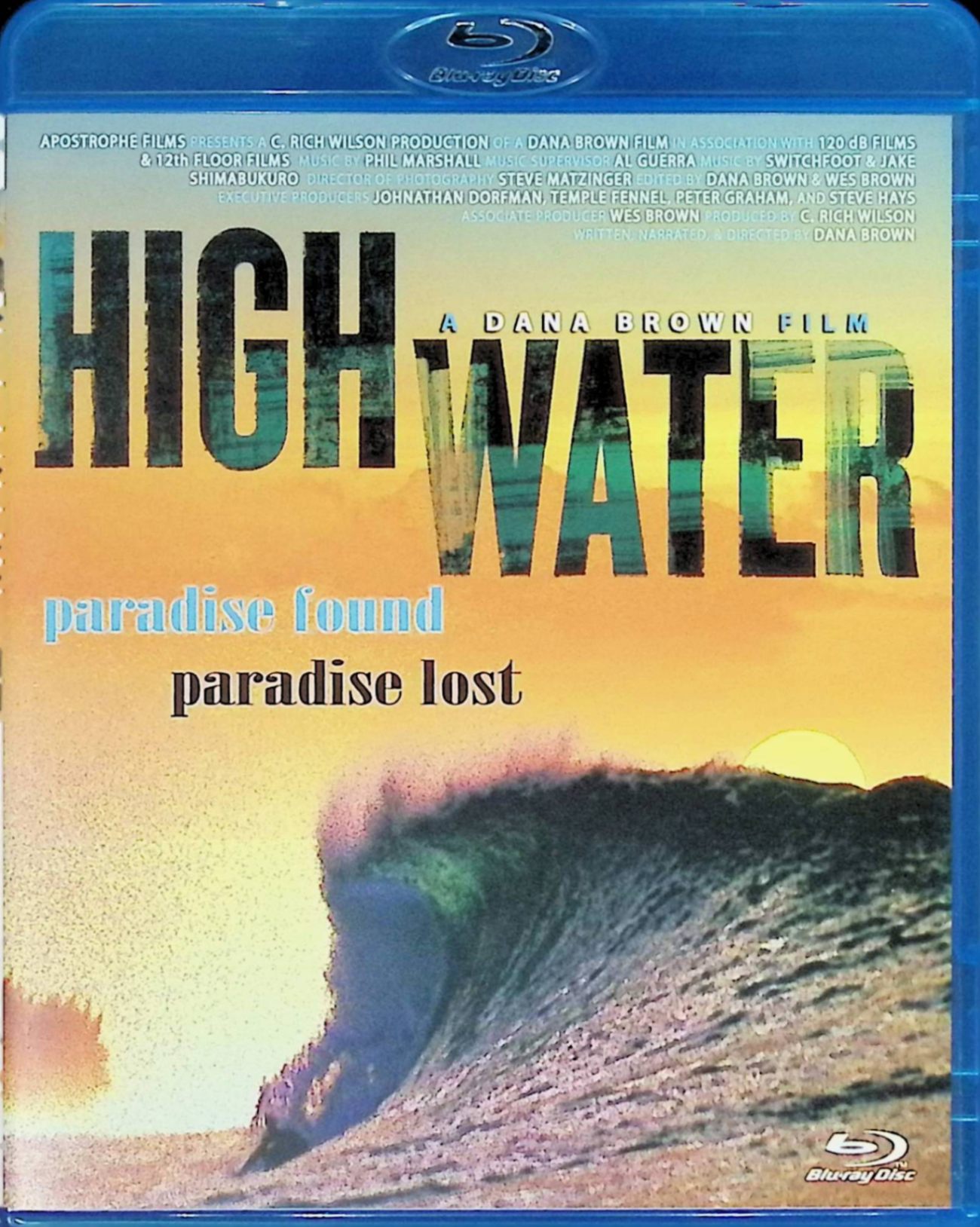 「 HIGH WATER [Blu-ray]」 サニー・ガルシア、ケリー・スレーター、トム・カレン、監督デイナ・ブラウン 内容解説 ハワイ・オアフ島ノースショアで毎年ハロウィンからクリスマスにかけて開催されるサーフィン界最高峰の3大会「トリプルクラウン」を追った2008年のドキュメンタリー。ケリー・スレーターやサニー・ガルシアら世界トップサーファーたちが命がけで巨大波に挑む約2カ月間の戦いを、ライバル関係や負傷、人間ドラマとともに描く。『ステップ・イントゥ・リキッド』のデイナ・ブラウン監督作。 ジャンル ドキュメンタリー／サーフィン 受賞・評価 『エンドレス・サマー』の巨匠ブルース・ブラウンの息子で『ステップ・イントゥ・リキッド』のデイナ・ブラウン監督によるサーフィン・ドキュメンタリーの代表作の一つ。IMDbで7.0の評価を得ており、音楽はスウィッチフットが担当。 JANコード： 4988013393523 🐾 安心の検品・保証 当店ではすべての商品を1点ずつ丁寧に検品したうえで出品しております。 万が一、商品に不備がございましたら、商品到着日から30日以内であれば返品・返金を承ります。どうぞ安心してご利用ください。 🐾 送料無料・スピード発送 AM11時までのご注文は、日本郵便〈ゆうメール〉にて当日発送いたします。 ※ゆうメールは土日祝日の配達がございません。あらかじめご了承ください。 商品は防水クッション封筒で丁寧に梱包し、ポストへお届けします。 🐾 まとめ買いがおトク！クーポン配布中 2点以上のご購入　→　100円引き 4点以上のご購入　→　400円引き 8点以上のご購入　→　1,000円引きDISC PLUSは映画・音楽好きのための専門中古ショップです。 レア盤、絶版アイテム、懐かしの名作など、毎日新商品入荷中！ 🐾 まとめ買いでおトクなクーポン配布中