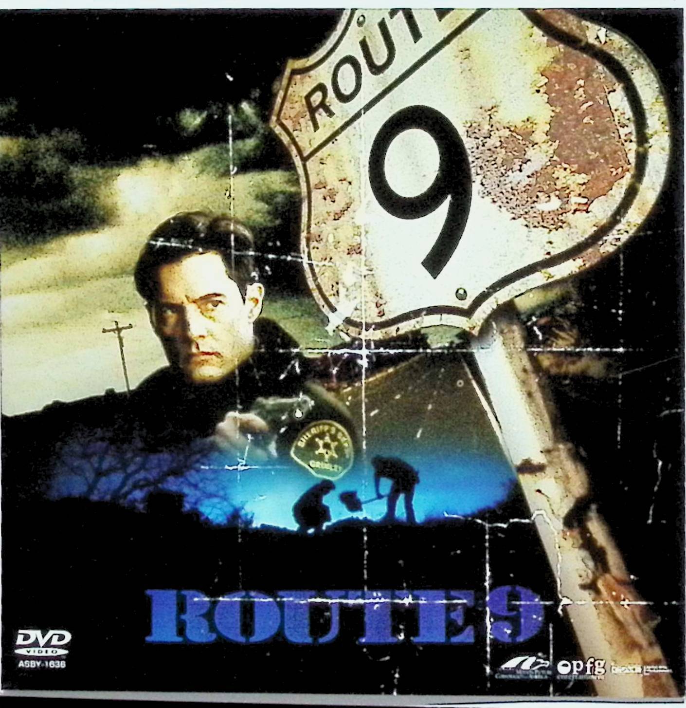 「 ルート9 [DVD]」 カイル・マクラクラン (出演), ピーター・コヨーテ (出演), デビッド・マッケイ (監督) ルート9沿いのガソリン・スタンドで行なわれていた麻薬取引中に仲間割れが起き、銃撃戦になる。そこへ偶然通りかかった保安官の二人がその取引金290万ドルをせしめてしまう。犯罪スリラー。 音声： 日本語・英語 字幕： 日本語 JANコード： 4900950163601 ◇帯付き 🐾 安心の検品・保証 当店ではすべての商品を1点ずつ丁寧に検品したうえで出品しております。 万が一、商品に不備がございましたら、商品到着日から30日以内であれば返品・返金を承ります。どうぞ安心してご利用ください。 🐾 送料無料・スピード発送 AM11時までのご注文は、日本郵便〈ゆうメール〉にて当日発送いたします。 ※ゆうメールは土日祝日の配達がございません。あらかじめご了承ください。 商品は防水クッション封筒で丁寧に梱包し、ポストへお届けします。 🐾 まとめ買いがおトク！クーポン配布中 2点以上のご購入　→　100円引き 4点以上のご購入　→　400円引き 8点以上のご購入　→　1,000円引きDISC PLUSは映画・音楽好きのための専門中古ショップです。 レア盤、絶版アイテム、懐かしの名作など、毎日新商品入荷中！ 🐾 まとめ買いでおトクなクーポン配布中🐾