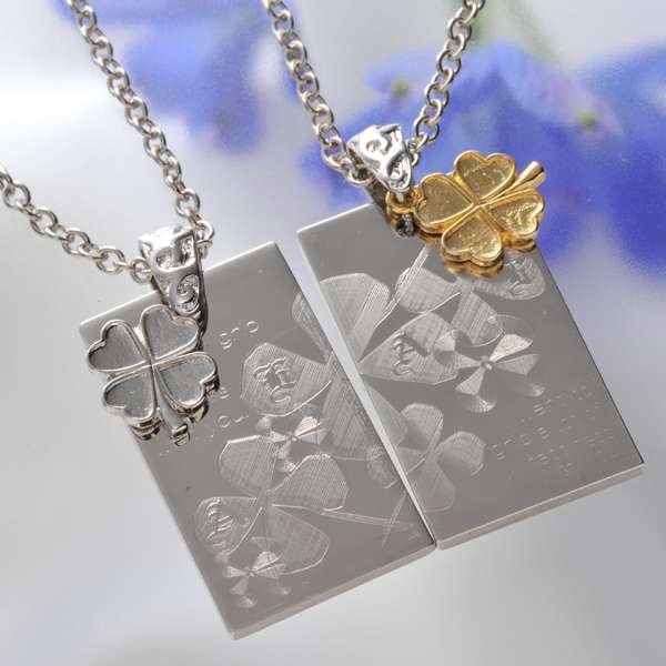 【名入れ専門】【名入れ プレゼント】【ペアセット】スクウェアペアプレートネックレス ”二人で沢山の愛をはぐくみたい・・・