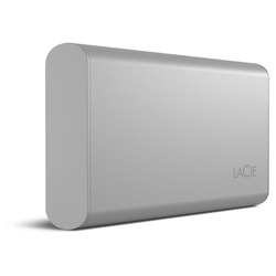 高速ファイル転送を実現し、パソコンやUSB Type-C対応のiPadでも使える小型のLaCie Portable SSD。■本製品はグローバルパッケージ製品です。パッケージ・マニュアルなどは日本語を含む多言語で表記されています。 ■LaCie型番:STKS1000400 ■対応パソコン:標準でUSB3.1(Gen2)、USB3.1(Gen1)以上のUSB Type-C/USB-Aポートを搭載したMacまたはパソコン(600MB以上のディスク空き容量があること) ■対応OS:Windows 10以降、macOS 10.12以降 ■外形寸法:幅50mm×奥行80mm×高さ10.6mm ■容量:1TB ■インタフェース:USB3.