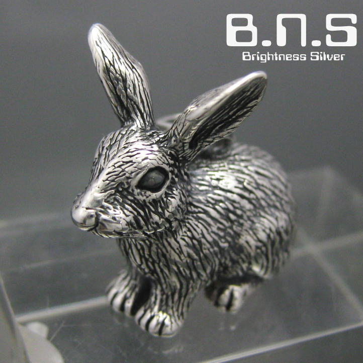 銀の兎 野うさぎペンダント　シルバー925 SV925 silver925 (ネックレス、うさぎ、ウサギ、rabbit、ラビット、動物)