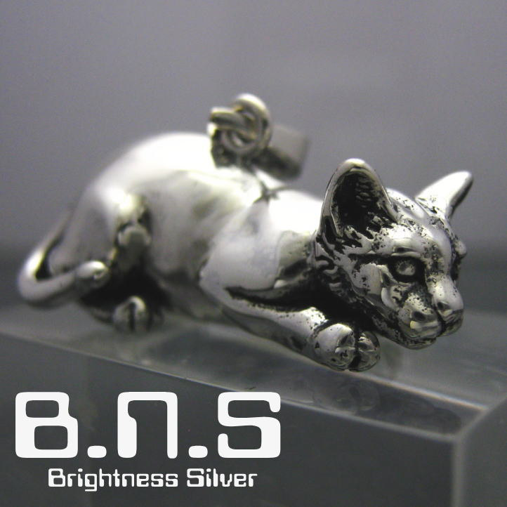 銀の猫 ネコペンダント　シルバー925 Silver925 (ネックレス、ねこ、猫、キャット、CAT)