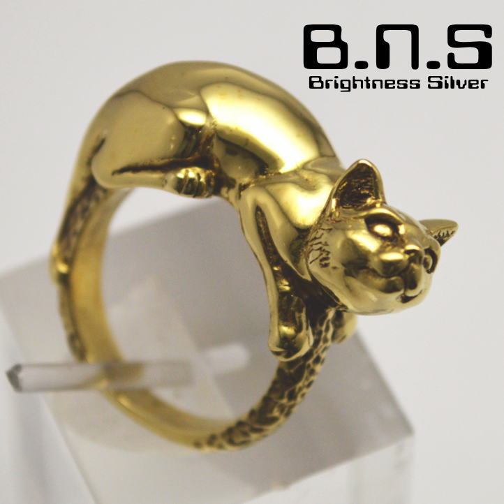 金色の猫の指輪 ネコリング 真鍮 ブラス brass ねこ　cat　キャット　仔猫