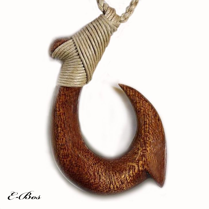 ハワイアンジュエリー ネックレス 手彫り フィッシュフック KOA ボーンカービング シリーズ ハワイ伝統的な木 コアウッド 釣り針 ペンダント bon044