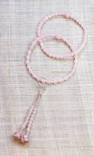 《優しいピンク調》【浄土本式　女性用】【ローズクォーツ】【天然石】【法事】【本式数珠】八寸浄土本式 女性向 【数珠　梵天房】【送料無料】 紅水晶 共仕立 小田巻凡天