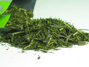 お茶 日本茶 冬のアナタ 100g 送料無料 国産 煎茶 掛川茶 日本茶 茶葉 緑茶 ギフト ホワイトデー プチギフト お茶 2021 内祝い プレゼント 還暦祝い 男性 女性 父 母 贈り物 香典返し お土産 おみやげ お祝い 誕生日 祖父 祖母 お返し 誕生日 お礼 高級 早割