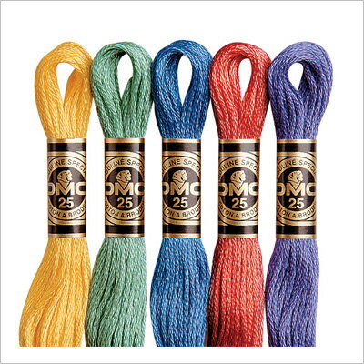 ミサンガ作りでよく使われる刺繍糸は、6本で一束になっている25番刺繍糸です。
色のバリエーションが豊富なので、好きな色が揃えやすいのでおすすめです。