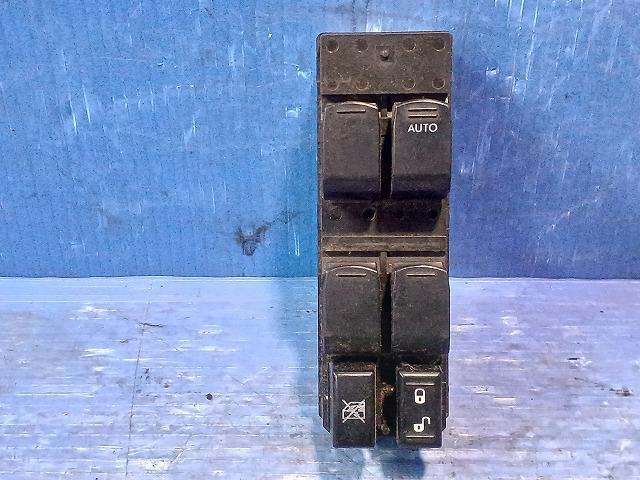 【中古】中古部品 ステラ RN1 パワーウインドウスイッチ 【3310050100-001614992061900】