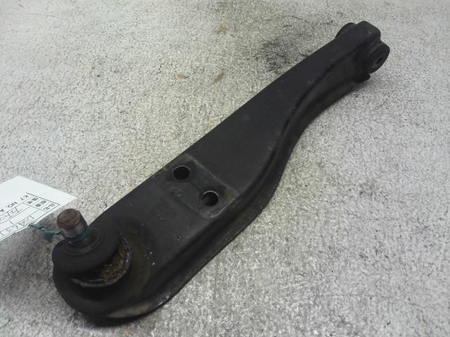 【中古】中古部品 キャリィ DA63T 左フロントロアアーム 【3310160100-000004452651740】
