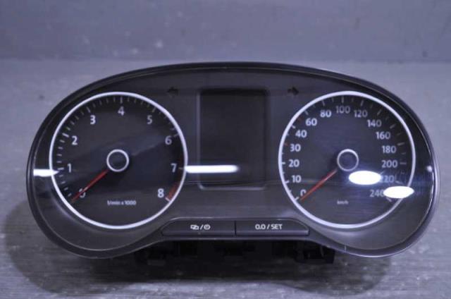 【中古】中古部品 VW ポロ 6RCBZ スピードメーター 【3310580000-250625000361400】