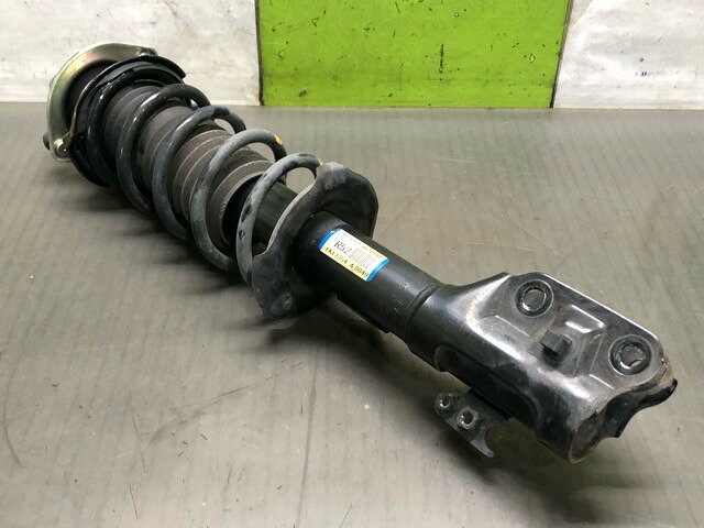 【中古】中古部品 キャスト LA250S 右フロントストラット 【3330530100-000005407250110】
