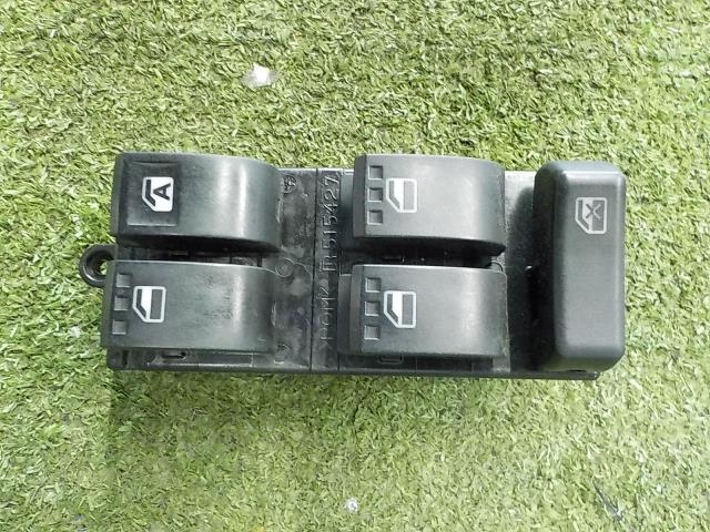 【中古】中古部品 ミライース LA300S パワーウインドウスイッチ 【3260200000-250619000461900】