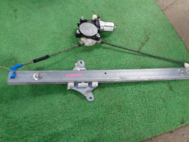 【中古】中古部品 タント L375S 右フロントドアレギュレータ・モーター 【3340030100-018653300013120】