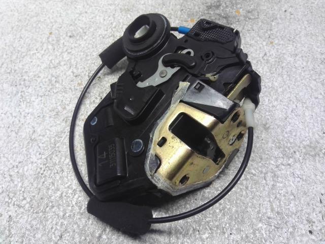 【中古】中古部品 ハリアー ACU30W 左リアドアロックソレノイド 【3310160100-000004385664580】