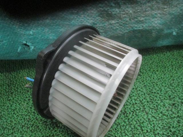 【中古】中古部品 パジェロ V77W ヒーターブロアモーター 【3500080000-2503010008...