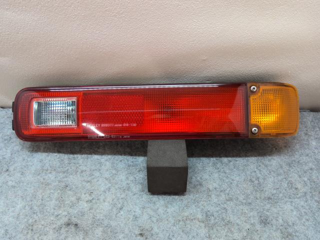 【中古】中古部品 バモスホビオ HM3 右テールランプ 【3310550000-241209001615500】