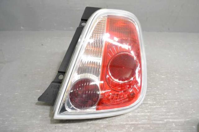 【中古】中古部品 フィアット 500 31214 右テールランプ 【3310580000-250705000915500】