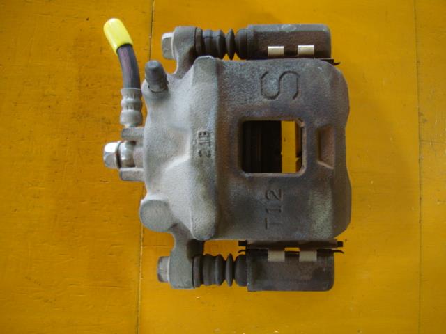 【中古】中古部品 モコ MG33S 左フロントキャリパー 【3340220100-000226041844360】