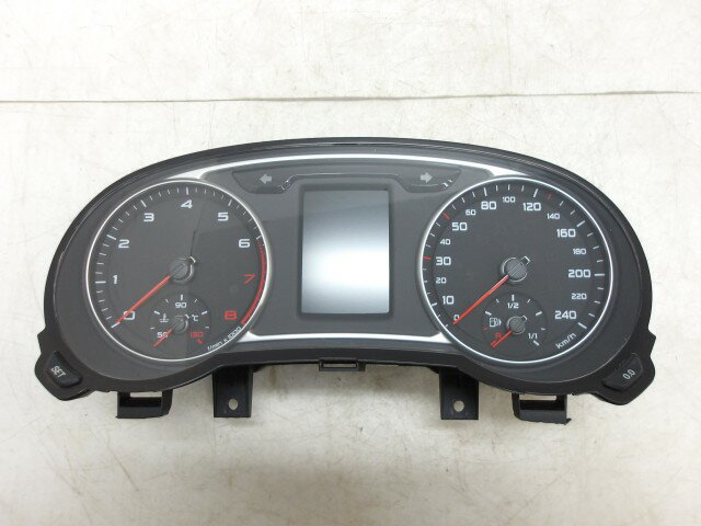 【中古】中古部品 アウディ A1 8XCAX スピードメーター 【3310250100-000253025261400】