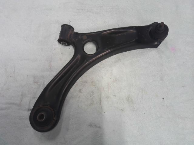 【中古】中古部品 モコ MG33S 右フロントロアアーム 【3310200100-000021978851720】